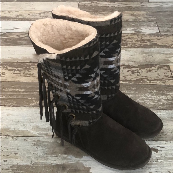 bearpaw fringe boots